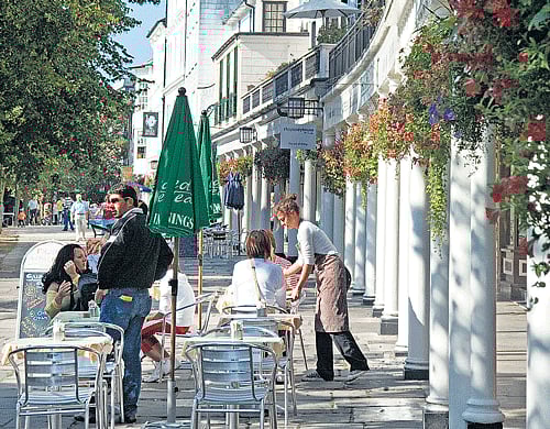 Taste of england People enjoy a cup of English tea at The Pantiles.