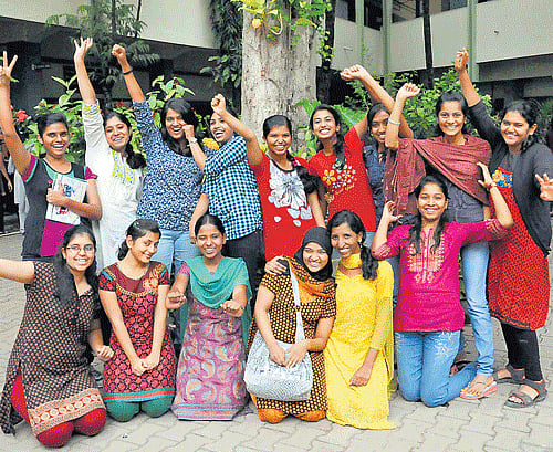 say cheese: Top row (from left): Khusboo, Anushree, Neeharika, Meena, Aiysha, Sharmila, Thushara, Divya and Apoorva. Bottom row: Ranjitha, Sushmitha, Jayashree, Noorain, Naziya and Krupa.