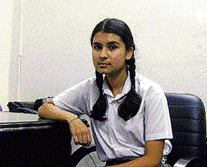 aware Shubhi Arora campaigns for plain packaging of cigarettes to make them unattractive.