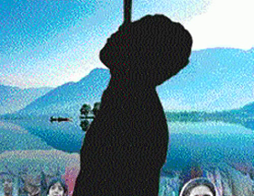 Strings was formed as a college band by four students — Bilal Maqsood, Faisal Kapadia, Rafiq Wazir and Kareem Bashir Bhoy in 1989