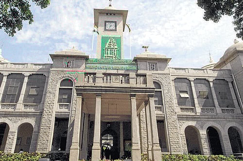 No one loves wearing a mask at work, but the chorus of the Paris Opera, has to project through multiple layers of cotton and polyester