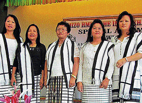 Members of Mizo Hmeichhe Insuihkhawm Pawl (MHIP)