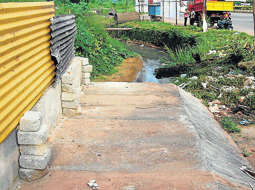 Death traps for pedestrians galore in Port City