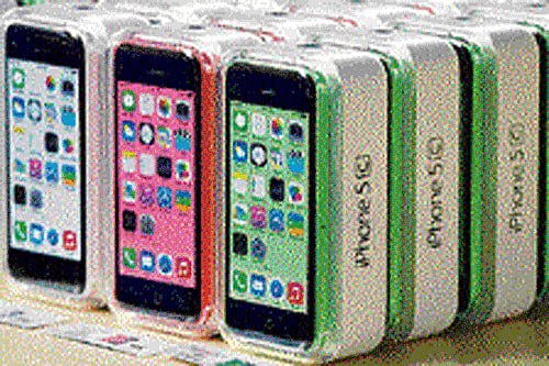 2 held for stealing personal data of cellphone users