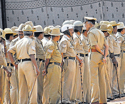 The High Grounds police have set up an outpost at the Palace Grounds in Bangalore ahead of Narendra Modi's rally. dh photo