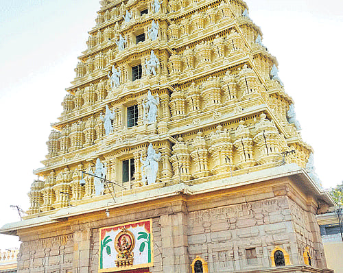 Each successive ruling dynasty contributed in its own way to the development of the temple and its surroundings. Capping the magnificent effort was the construction of the tall gopura during the reign of Krishnaraja Wodeyar III in 1827 AD. Photo by Author