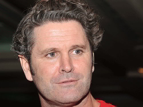 A report in the 'New Zealand Herald' claimed Cairns, who was commentating for Sky TV in the New Zealand-West Indies Test series till the news broke, fast bowler Daryl Tuffey and batsman Lou Vincent are the players who are believed to be under investigation. DH photo