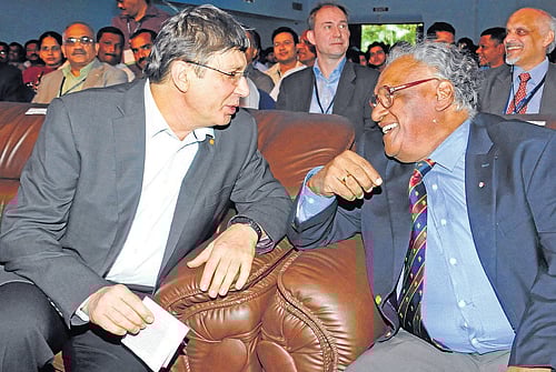 sharing a word: Bharat Ratna Prof C N R Rao speaks with Nobel Laureate Sir Andre Geim at the nanotechnology conclave in Bangalore on Thursday. dh photo