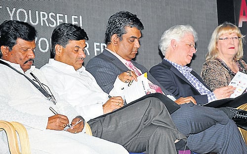 Film director T S Nagabharana, V-C of University of Mysore K S Rangappa, Secretary to the department of IT and BT, Srivatsa Krishna, Executive Producer, ACME Film Works, USA, Ron Diamond and Head, International Outreach, Dreamworks Animation, Shelley Page at the opening of two-day 'ABAI Fest 2013' at Senate Bhavan, in Mysore on Friday. DH PHOTOS