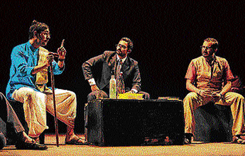 serious Raastey, staged by Asmita Theatre recently, is about different ideological paths.