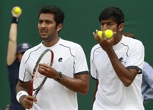 India's Roban Bopanna (R) and partner Pakistan's Aisam-Ul-Haq Qureshi. Reuters file image