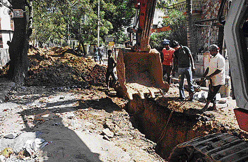Messy : A dug-up road at Someshwarapura in Cambridge Layout. Dh photos by sk dinesh