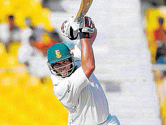 swan song time: South Africa's Jacques Kallis will hope to be amongst runs and wickets for the last time in his 18-year-long Test career. FILE PHOTO