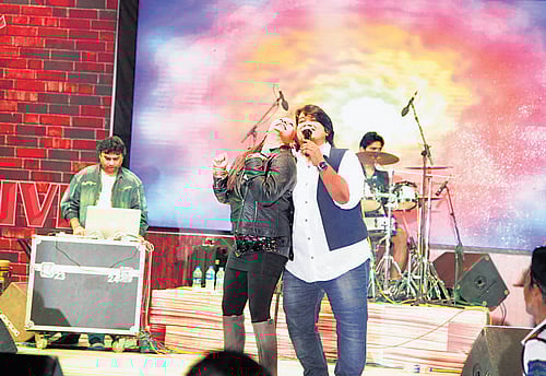 POPULAR: Shefali Alvarez and Divya Kumar.