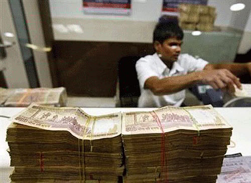 Three UP police constables, deputed for security of Ajay Katra-- prime witness in Nitish Katara murder case, filed a complaint today alleging their colleague offered them Rs 50 lakh each for ''not defending'' Ajay during an attack planned ''at the behest of politician D P Yadav''. Reuters file photo