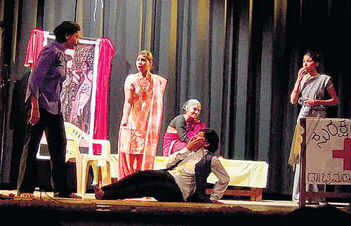 For Yemenis able to spend, the joy of a crispy sambusa, spongy rawani or syrupy baklava is at the heart of the Ramadan experience.