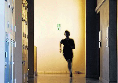 Sambusa stuffed with vegetables or meat are found across the Middle East and are a cousin of the South Asian samosa.