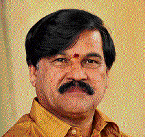 Rumours spread thick and fast on Tuesday evening that former minister S A Ramdas attempted suicide at his home in Gokulam here by either consuming poison or trying to hang himself. His driver rushed him to the hospital. DHNS