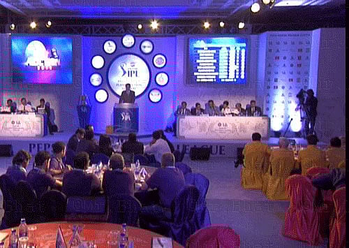 The two-day player auction for the Indian Premier League 2014 has begun. 514 players are up for grabs. For the first time uncapped players are being auctioned - 255 Indian and 37 overseas players. Players have been divided into 53 sets. The first set Marquee 1 consists of the top stars. DH team brings you the updates. TV grab