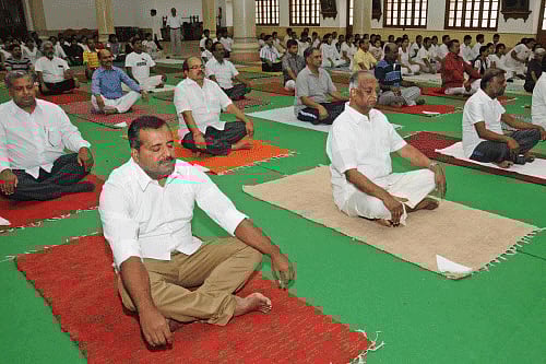 Mindfulness meditation may improve decision making DH Image