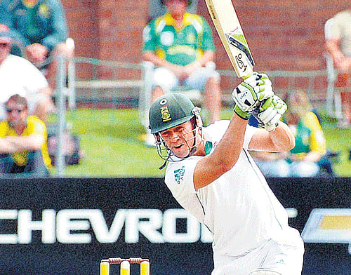 fluent: South Africa's AB de Villiers drives en route his 116 against Australia on the second day of the second Test at Port Elizabeth on Friday. reuters