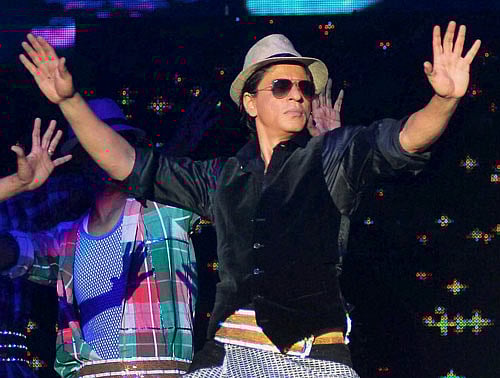 Superstar Shah Rukh Khan, who is recovering from an injury that he recently sustained on the sets of ''Happy New Year'', says he will undergo endoscopy. PTI photo