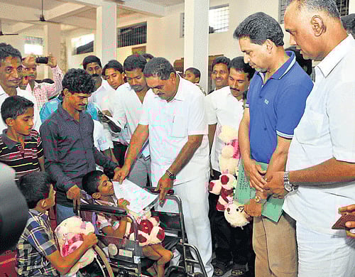 The High Court on Friday granted a month's time to the Union government to implement the Niramaya scheme, for people disabled due to endosulfan poisoning. DH File Photo