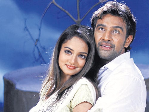 Chiranjeevi and Saanvi in the film.