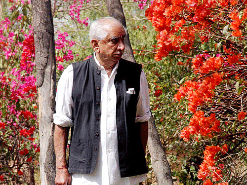 Senior BJP leader Jaswant Singh meets people at his farmhouse in Jodhpur on Sunday. PTI Photo