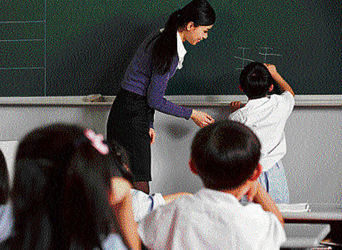 Mentoring is when a more experienced professional (the advisor) gives assistance and guidance to a less-experienced person (the protege).  DH photo