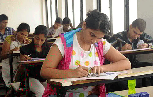 It was observed that candidates who take up medical courses needed a certain degree of comprehension skills in English, without which it would be difficult for them to pursue the courses. DH photo