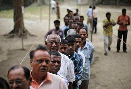 The daggers are out and the battle lines clearly drawn. Over 5.5 crore voters in Tamil Nadu will decide the fate of 845 candidates vying for 39 seats in the Lok Sabha Elections the voting for which will take place on Thursday. Reuters photo