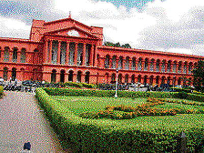 HC seeks details of fee structure at schools
