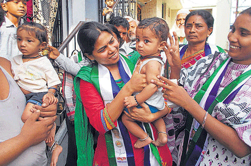 Bhuma Shobha Reddy campaigns in Allagadda, Kurnool  district of Andhra Pradesh.