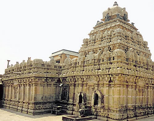 The Bhoganandeeshwara Temple at the foothills of the famous Nandi Hills is perhaps the best example of Dravidian Architecture. It is an amalgamation of Chola, Hoysala and Vijayanagara styles of architecture. Photo by Rijutha Jaganathan