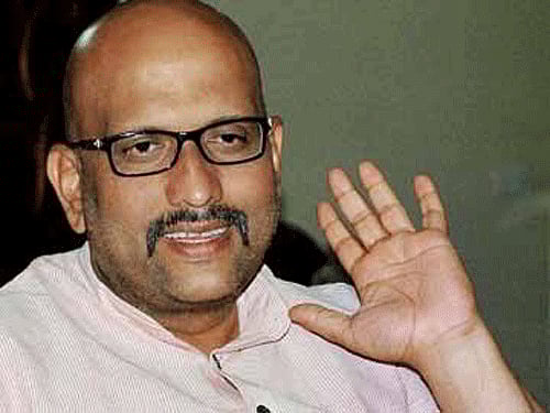 Beleaguered Congress candidate from Varanasi, Ajay Rai, Monday received surprise support from veteran BJP leader Murli Manohar Joshi. PTI Photo