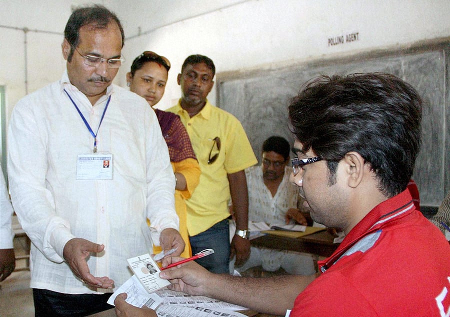 The Bombay High Court has raised questions over the responsibility of electorate to ensure their names are on the voters' list instead of putting all the blame on authorities. PTI