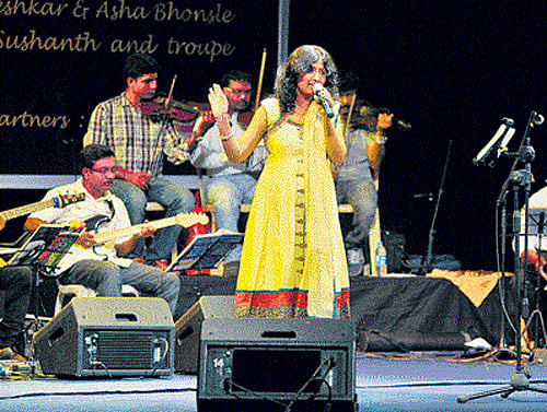Yours Forever V', a musical evening held at Chowdaiah Hall during the weekend, was a trip down memory lane.  DH photo