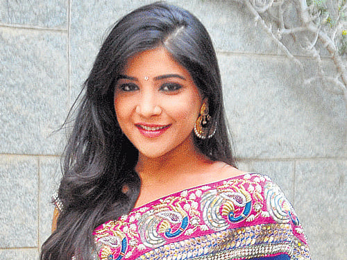 Sakshi Agarwal is eagerly waiting for the release of Heddari, a Kannada movie, directed by Prathap Gowda. DHNS