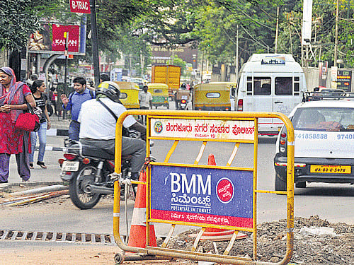 A barricade at Trinity Circle. DH photo
