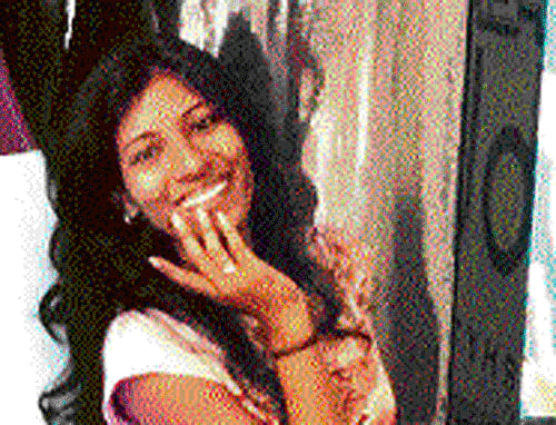 Cuts and styles rule the trends for youngsters on campus today. While some keep their looks simple with add-ons, others like to go all out.  DH photo