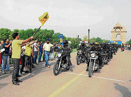 The flag-off ceremony of 11th Royal Enfield Himalayan Odyssey in progress at India Gate.
