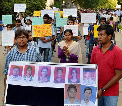 The Himachal Pradesh High Court on Wednesday ordered a compensation of Rs 5 lakh to each of the families of the 24 students of the Hyderabad based engineering college and a tour operator who drowned in the currents of the Beas river in Mandi district on June 8. PTI photo