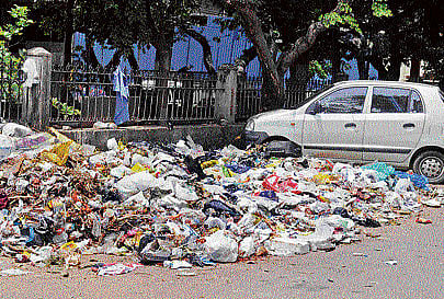 Traders have no qualms about littering roads with waste. dh photo