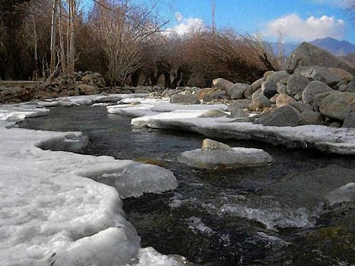 A deluxe bus service that connects this Himachal Pradesh town to Leh in Jammu and Kashmir restarted Tuesday after remaining closed for over seven months due to snowfall, an official said. PTI File Photo