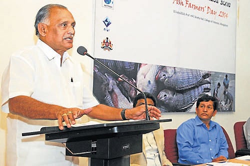 Fisheries Minister K Abhayachandra Jain addressing a gathering after inaugurating the Fish Farmers' Day at Fisheries College in Mangalore on Thursday. DH photo