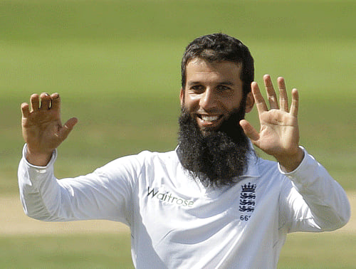 England Moeen Ali has been warned by world cricket chiefs not to wear wristbands declaring his support for the people of Gaza again during international matches.
