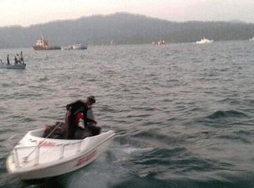 A major tragedy was averted on Monday after 40 of the 42 trawlers, that went missing on Sunday night off the coast of Bay of Bengal, were traced to safety. Two vessels capsized, leaving seven persons missing. PTI file photo