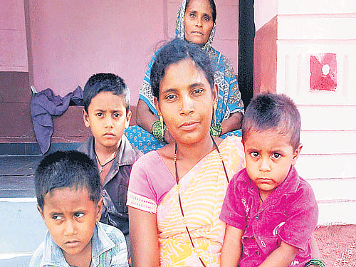 Sudharani with her sons. Photo by author