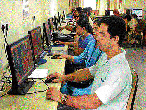 Indian Internet users will surpass the number in the US by the end of this year and around 500 million people will be online by 2018, Rajan Anandan, managing director, Google India said here Tuesday. DH file photo. For representation purpose